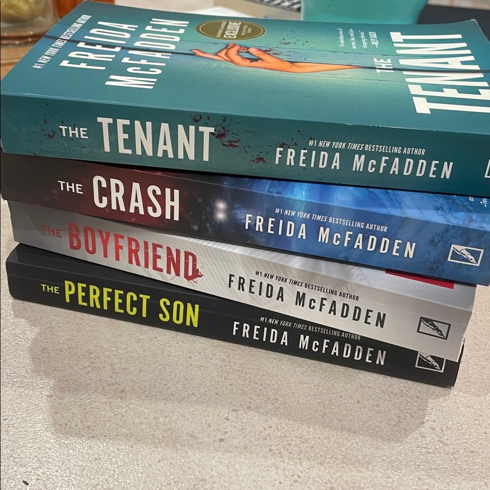 Freida McFadden Book Set